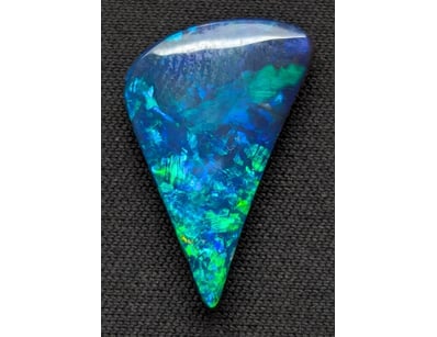 4.40CT FREEFORM BOULDER OPAL DOUBLET


997491+1...