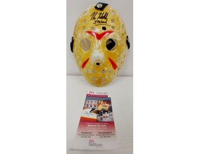 SIGNED JASON HOCKEY MASK FROM FRIDAY THE 13TH

107...