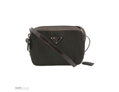PRADA NYLON MINI CAMERA BAG

Exterior Material
Nyl...