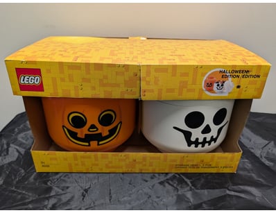 **UNRESERVED** LIFETIME COLLECTION OF LEGO PART... - Lot 334