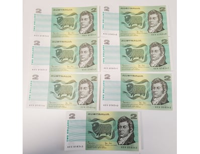 AUSTRALIAN $2 BANKNOTES , R88 (UNC)

CV : $210
...