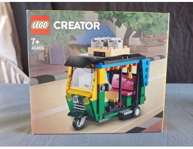 **UNRESERVED** LIFETIME COLLECTION OF LEGO PART... - Lot 132