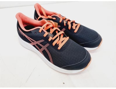 Major Brand Apparel & Footwear Liquidation Even... - Lot 257