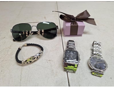 The Curio Collection (A990) - Lot 1010