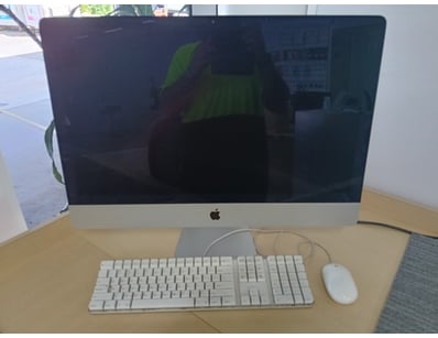 Dyson, Apple & Other Major Brand Reseller Liquid... - Lot 18