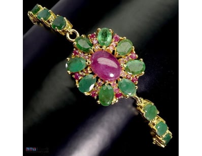NATURAL EMERALD & RUBY TENNIS BRACELET     

Natur...