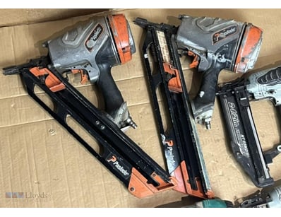 Assorted air tools. 1 x Hitachi 65AF3 coil nailer,...