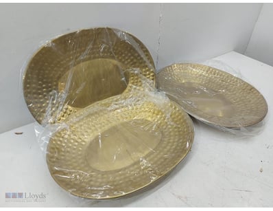 Set of 3 decorative gilt-toned metal plates with e...