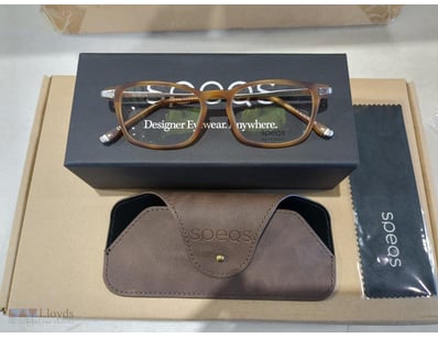 Bulk lot of Speqs designer eyewear. Qty to box.
...