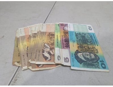 The Curio Collection (A990) - Lot 1024