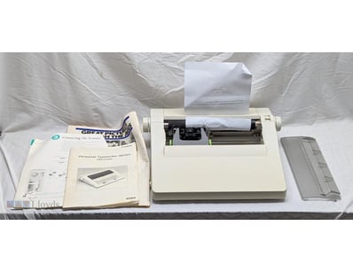 CANON BEAM MARKER RETRO TYPEWRITER

Item Size: Hei...