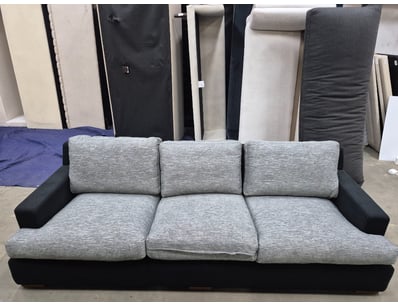 House & Homewares (A91000) - Lot 1759