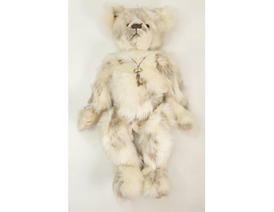 The Curio Collection (A979) - Lot 8231