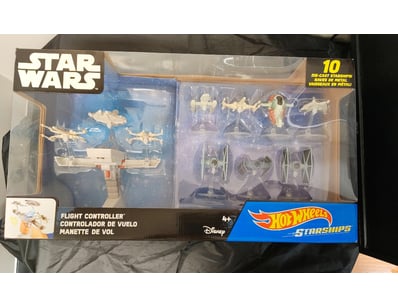 **UNRESERVED** LIFETIME COLLECTION OF LEGO PART... - Lot 737