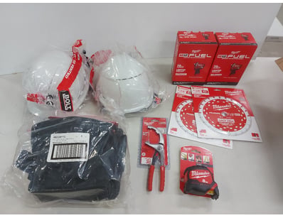 Assorted Milwaukee Lot

Includes x2 Impact Wrenc...
