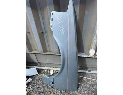 Ford EB Falcon fron right Guard light metallic Blu...