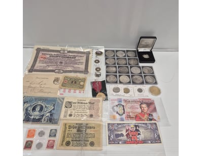 The Curio Collection (A979) - Lot 8238