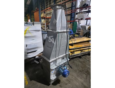 Industrial three-phase asynchronous motor-driven g...