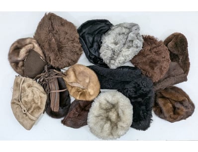 Entire Vintage Clothing Store Liquidation (ON11... - Lot 311