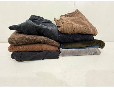 Entire Vintage Clothing Store Liquidation (ON11821) - Lot 85