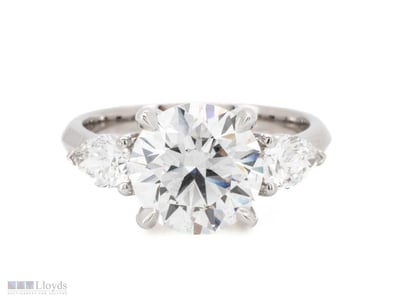 3.22 CARATS PLATINUM DIAMOND ENGAGEMENT RING IGI C...