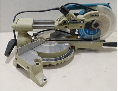 MOSTLY UNRESERVED Carpentry Business Closure - Lot 53