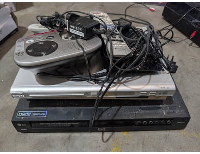 Media Player Lot with Various Disc Player Models I...