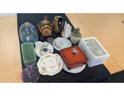 The Curio Collection (A1000) - Lot 1827