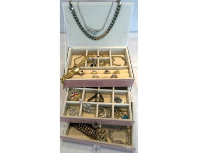 The Curio Collection (A983) - Lot 500