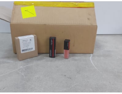 Shiseido, LacquerInk LipShine, Shade: Vinyl Nude 3...
