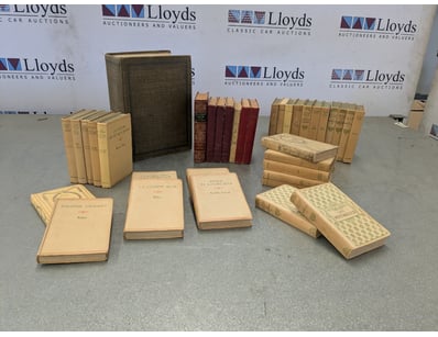 The Curio Collection (A980) - Lot 1075