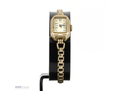 9K GOLD ANTIQUE WATCH     

Condition: Pre-Owned.
...