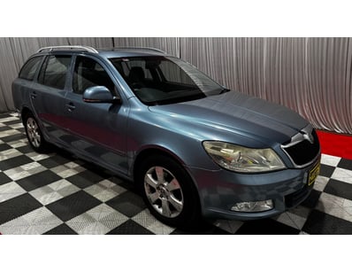 Passenger, Luxury & Commercial Vehicles Auction - Lot 820