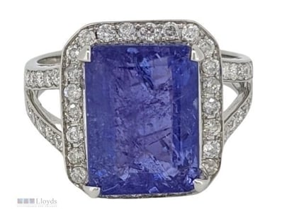 9CT WHITE GOLD TANZANITE AND DIAMONDS RING

Diamon...