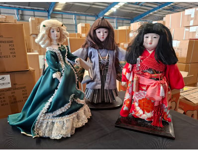 3 x dolls on display stands

Note: Sold as lot

