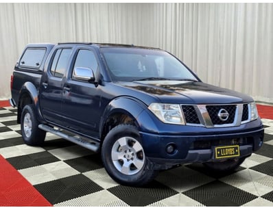 <b>2009 Nissan Navara D40 ST-X - Dark Blue - 279,1...
