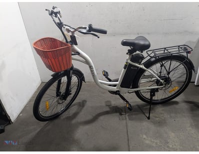 RRP $899.00 DYU C6 Commuter E-Bike featuring white...
