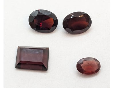 1.4 TCW GARNET GEMSTONES

Condition: Good - Refer ...