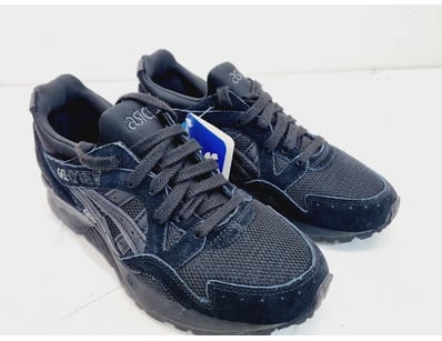 Major Brand Apparel & Footwear Liquidation Even... - Lot 202