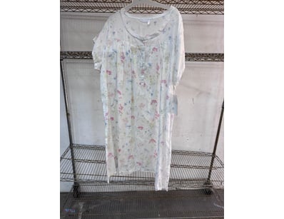 RRP: $79.95, French Country Spr, Colour: White wit...