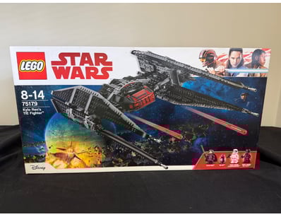 **UNRESERVED** LIFETIME COLLECTION OF LEGO PART... - Lot 618