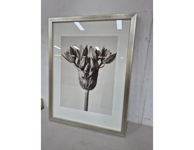 Quality Designer Furniture & Decor Clearance (A... - Lot 629