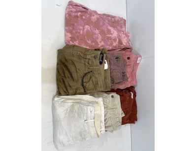 Entire Vintage Clothing Store Liquidation (ON11821) - Lot 13