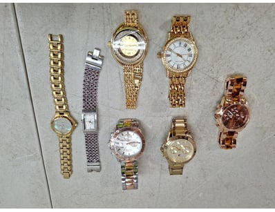 The Curio Collection (A990) - Lot 1017