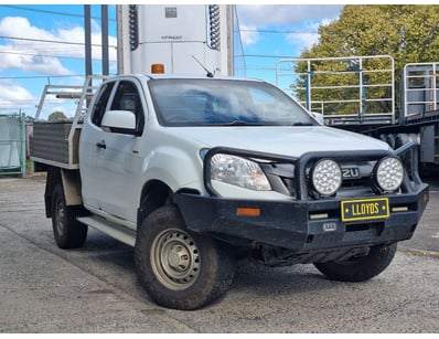 <b>2015 Isuzu D-MAX Dual Cab Utility - White - 247...