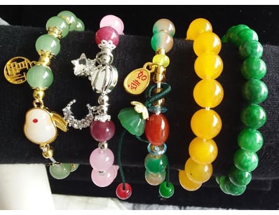 Thrift Shop (A980) - Lot 2326