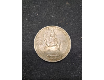 BRITISH SILVER SHILLING - QUEEN ELIZABETH II CORON...
