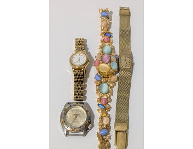 Affordable Watch Market (A986) - Lot 6414