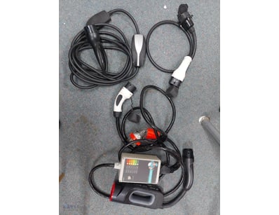 Lot comprising three EV (electric vehicle) chargin...