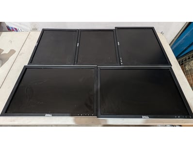 Lot of five Dell LCD monitors comprising of variou...